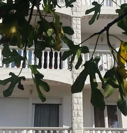 Διαμέρισμα Marina *
